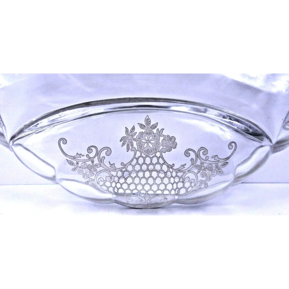 Vintage Silver City Oval 3 Section Divided Scalloped Edge Relish Candy Nut Dish